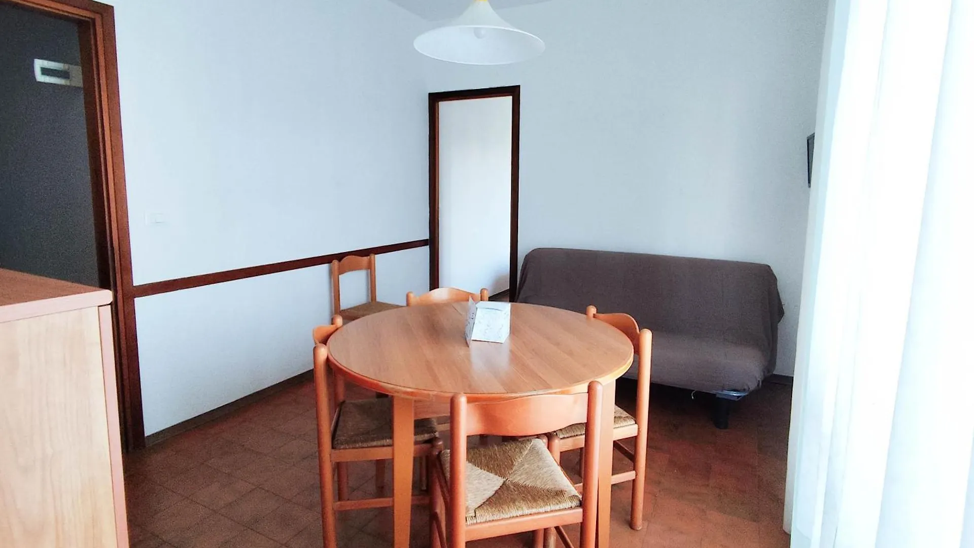 Diplomatic Fronte Mare Apartment Lido di Jesolo 0*,  Italy