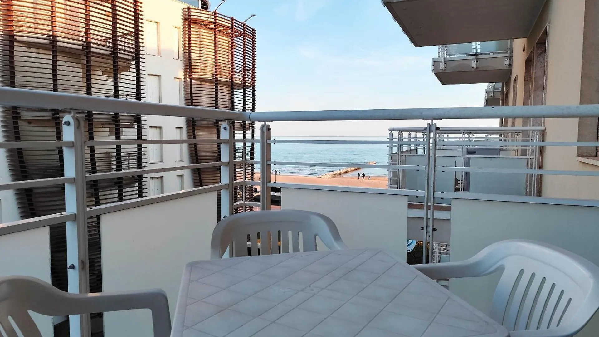 Diplomatic Fronte Mare Apartment Lido di Jesolo